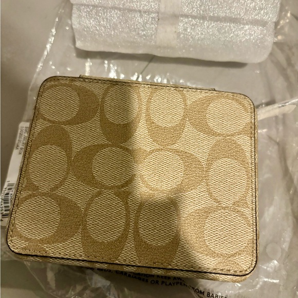 Coach Gold Jewelry Case - Picture 5 of 6